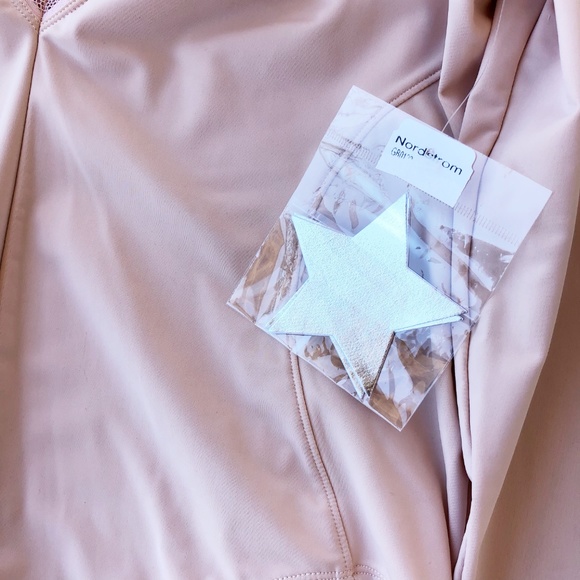 Good American Low Down Blush Long Sleeve Bodysuit - Picture 2 of 5